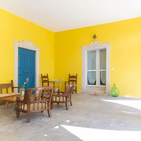 Venga לינה וארוחת בוקר 3*